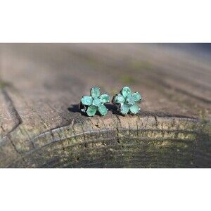 Emerald earrings in 925 sterling silver
